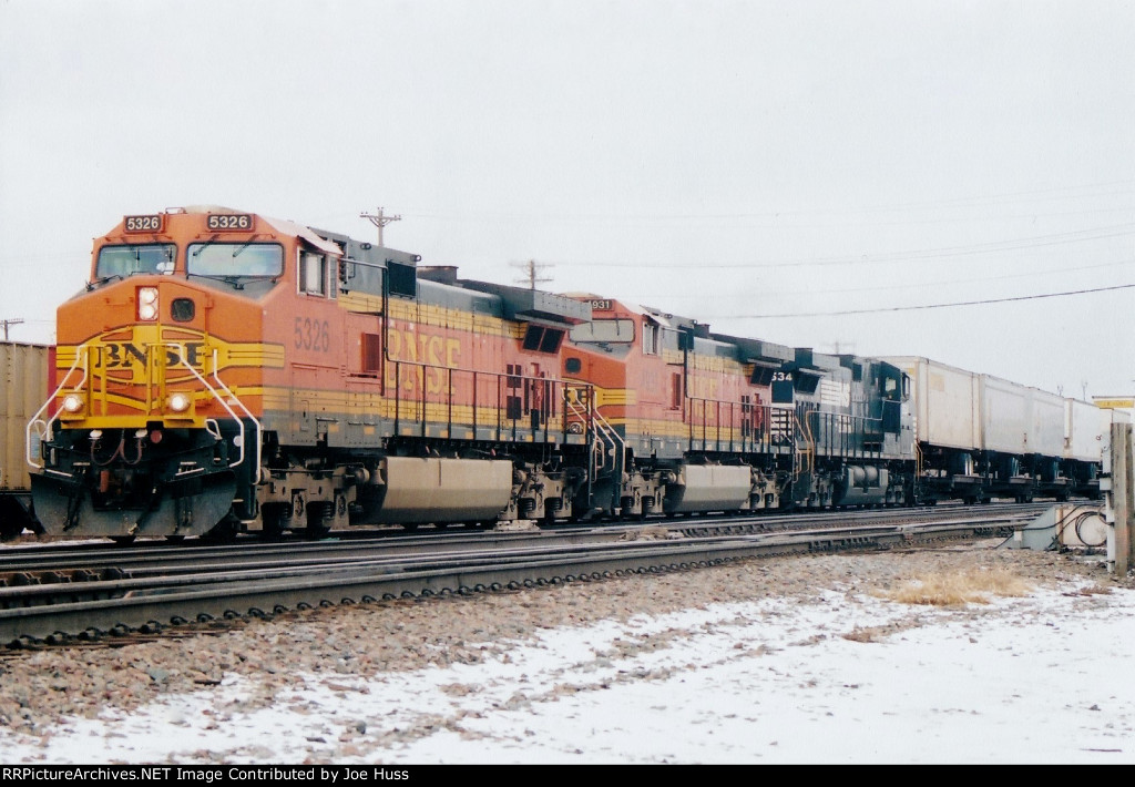 BNSF 5326 East